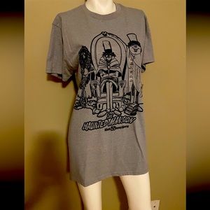Haunted Mansion Disney World Shirt NWT